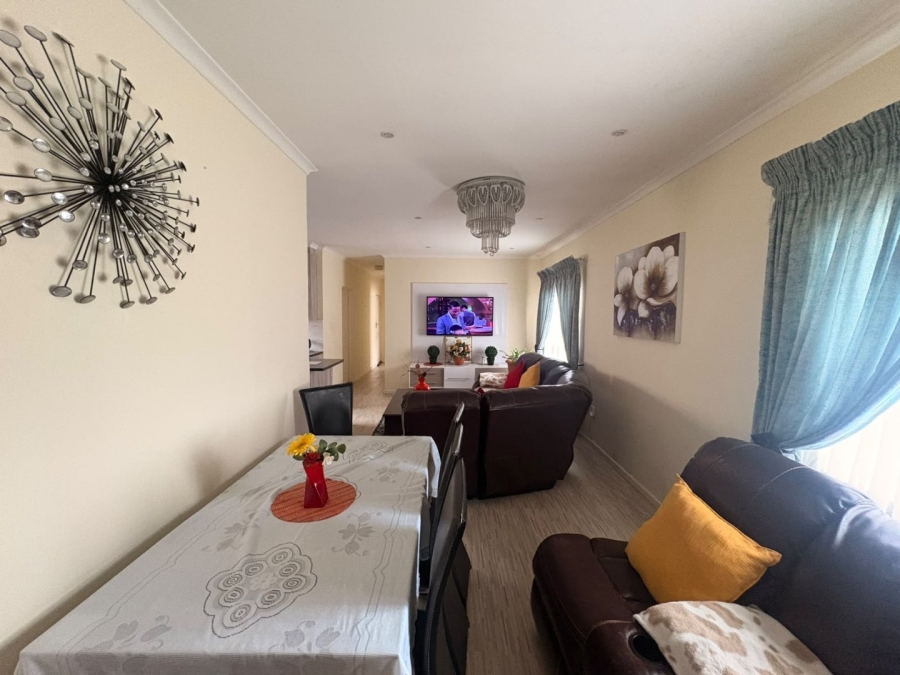 3 Bedroom Property for Sale in Cove Rock Eastern Cape